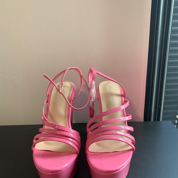 Pink strap Wedges - Picture 4 of 4